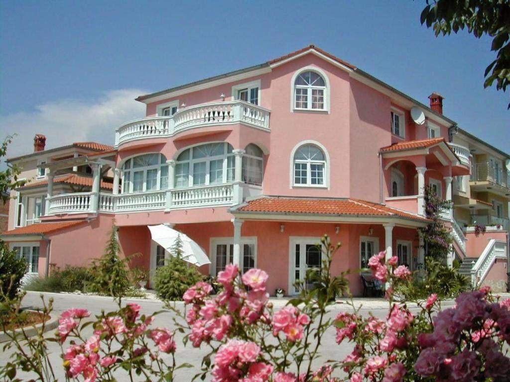 Hotel Villa Vera 2 Fažana Exterior foto